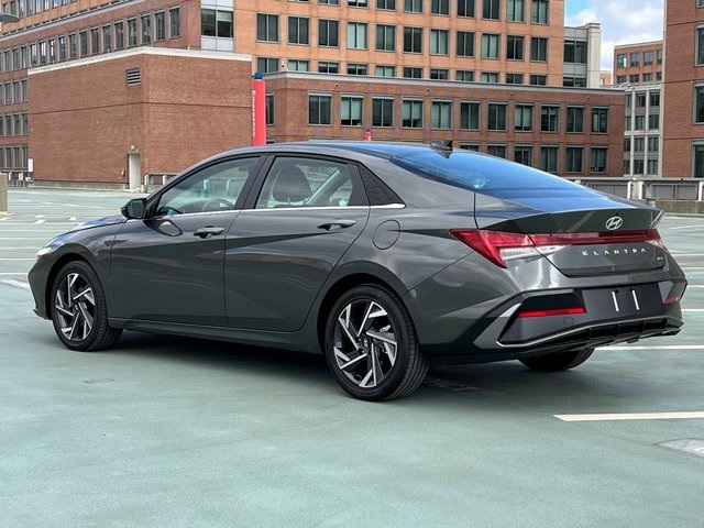 Elantra Hybrid Limited