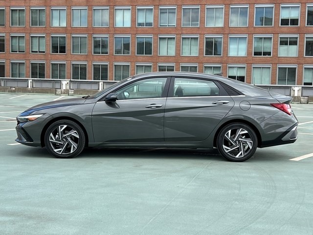 Elantra Hybrid Limited