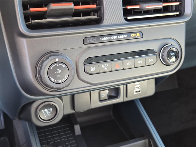 New 2025 Ford Maverick Lariat 4D Crew Cab