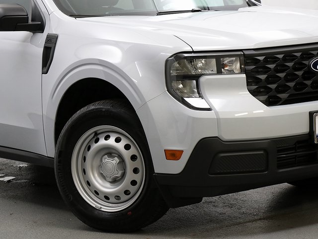 2025 Ford Maverick XL photo 2