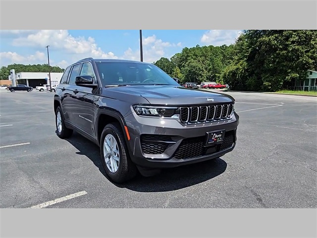 2025 Jeep Grand Cherokee Laredo X 4x2