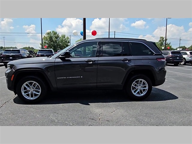 2025 Jeep Grand Cherokee Laredo X 4x2