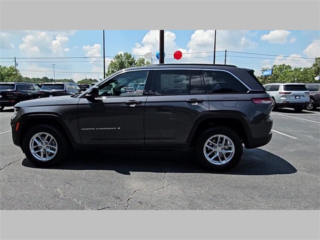2025 Jeep Grand Cherokee Laredo X 4x2