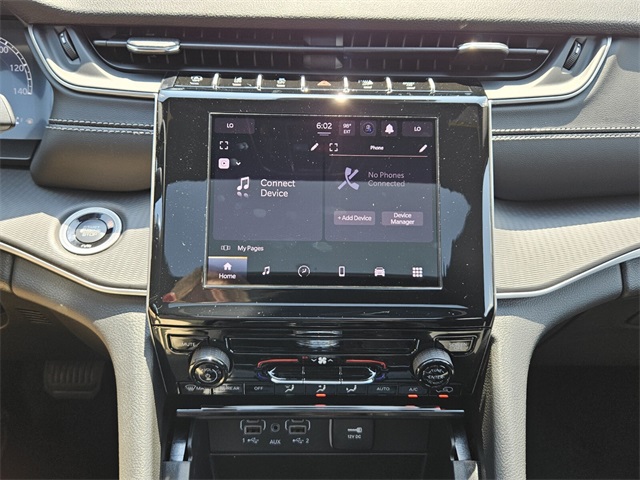 2025 Jeep Grand Cherokee Laredo X 4x2