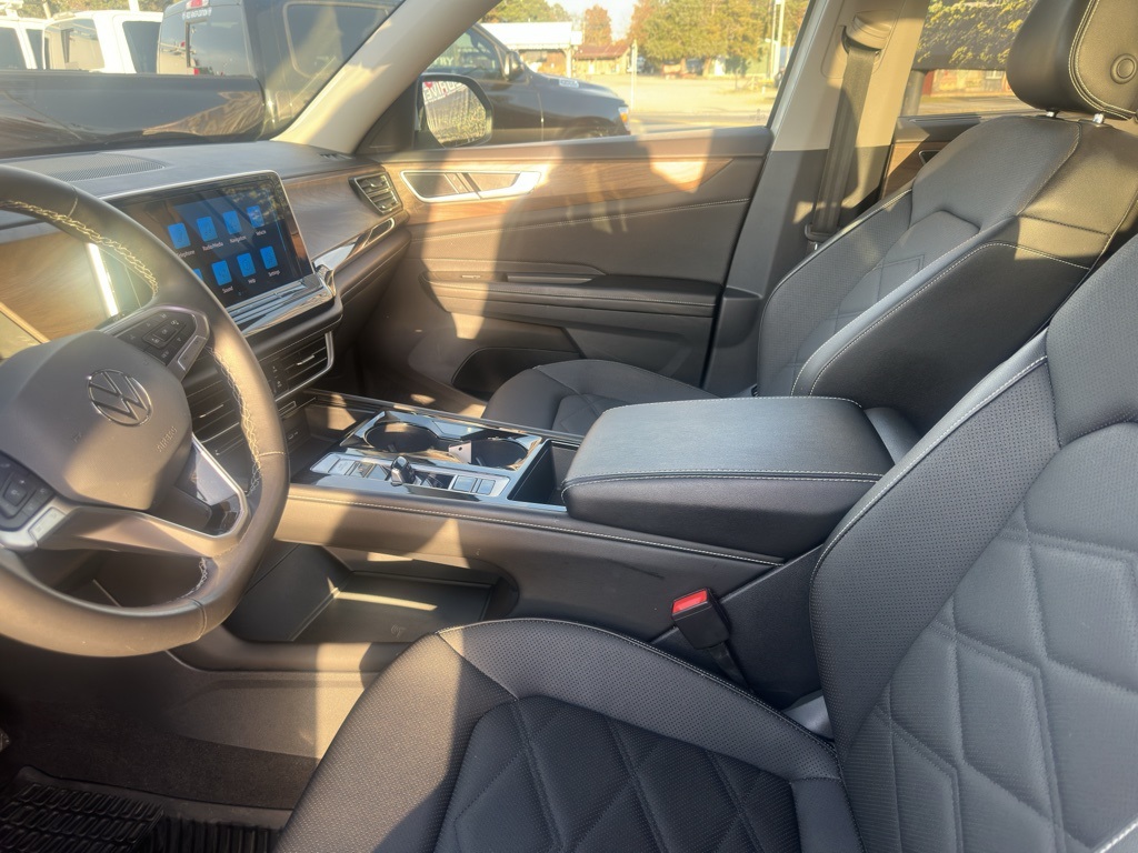 2024 Volkswagen Atlas SE Technology photo 4