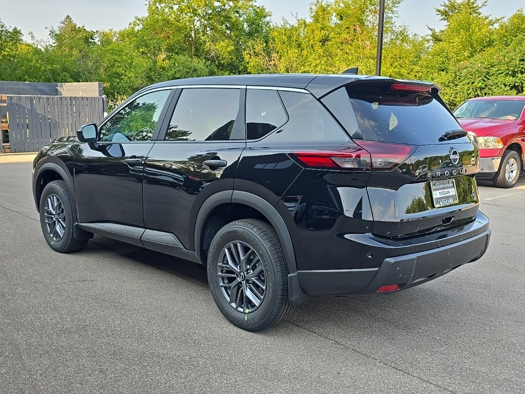 2026 Nissan Rogue S photo 3
