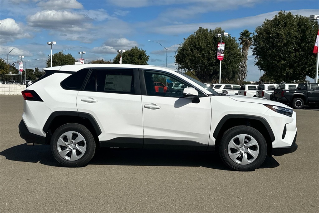 2025 Toyota RAV4 LE photo 2