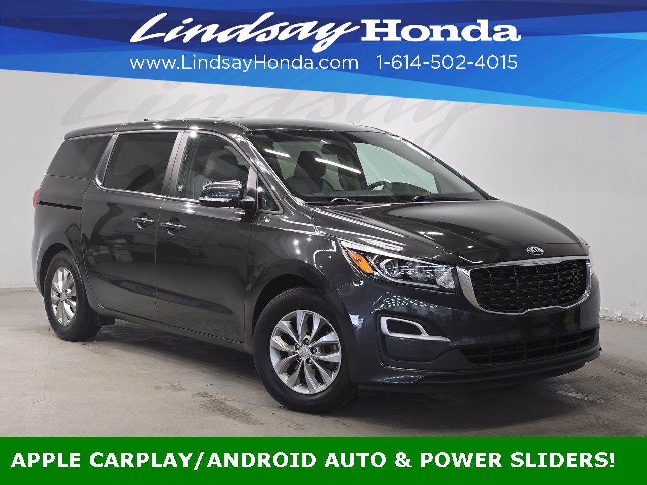 2019 Kia Sedona LX's photo