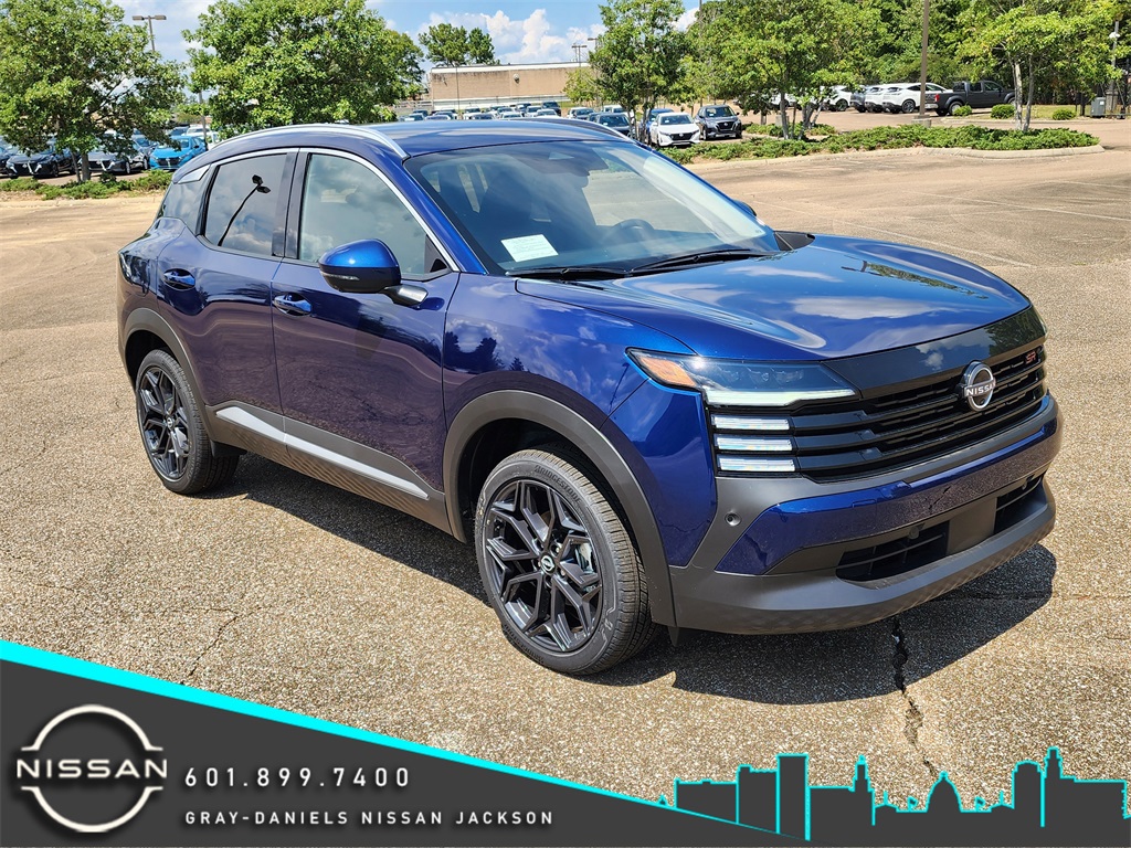 2025 Nissan Kicks SR's photo