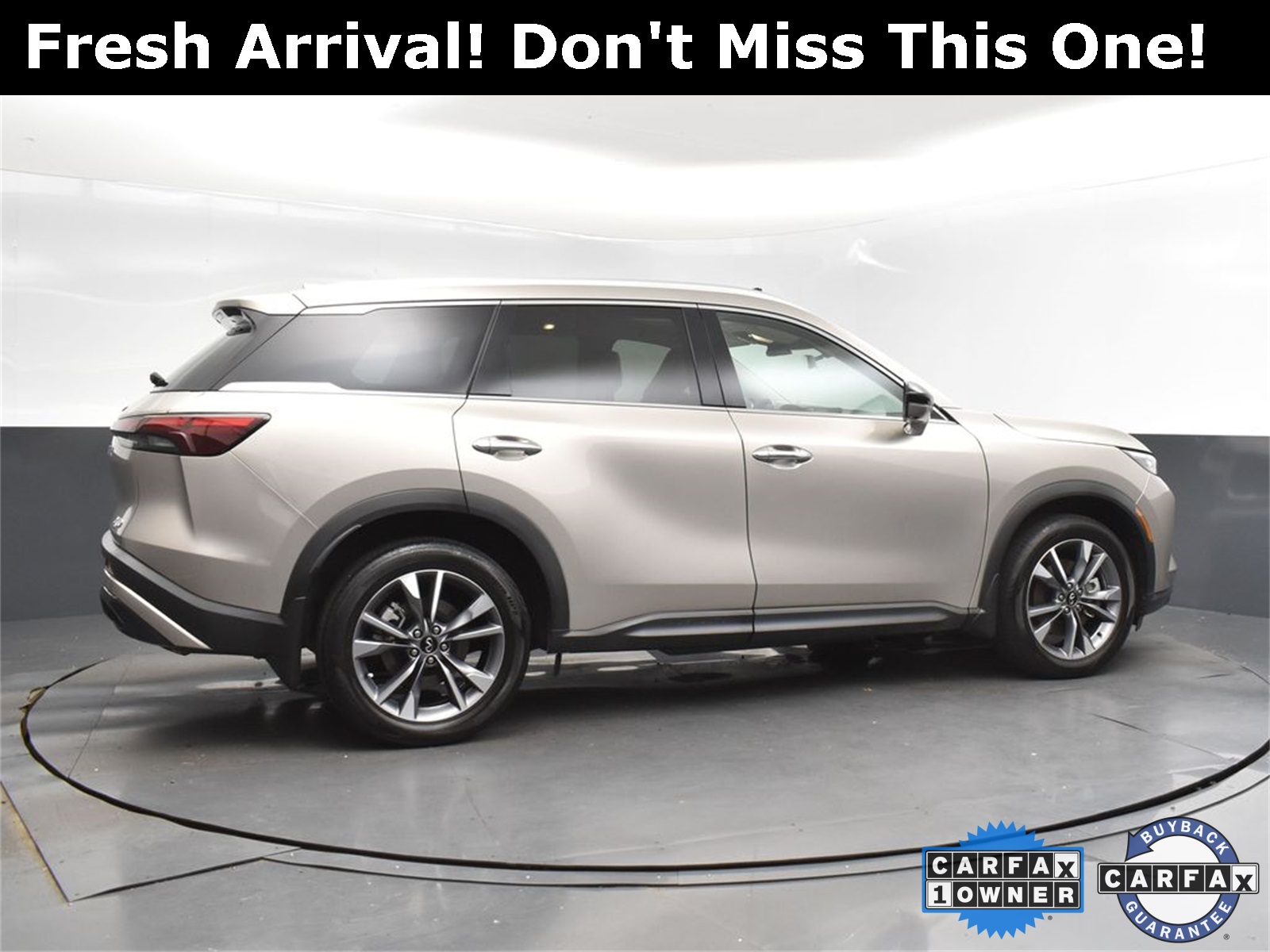 2024 Titanium INFINITI QX60 LUXE AWD SUV