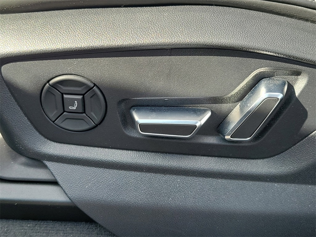 used 2023 Audi SQ8 car, priced at $72,998