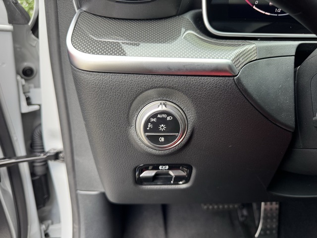 2025 Mercedes Benz C 300 4MATIC photo 23