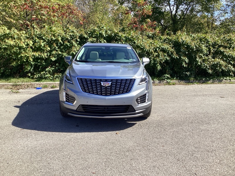 2025 Cadillac XT5 Premium Luxury photo 2