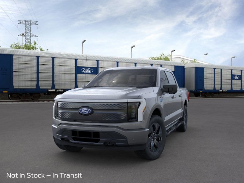 2025 Ford F-150 Lightning photo 3