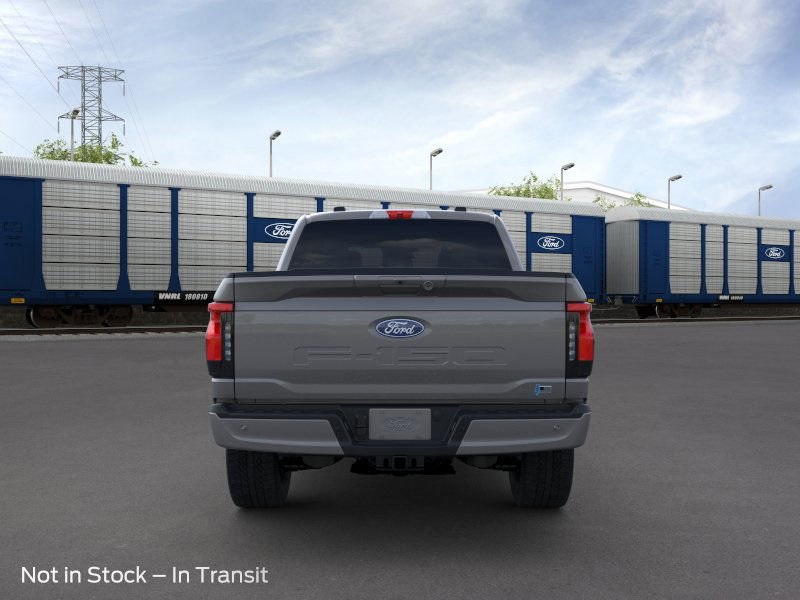 2025 Ford F-150 Lightning photo 6