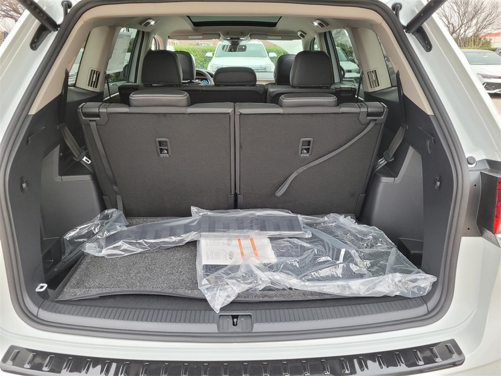 new 2026 Volkswagen Atlas car, priced at $42,122