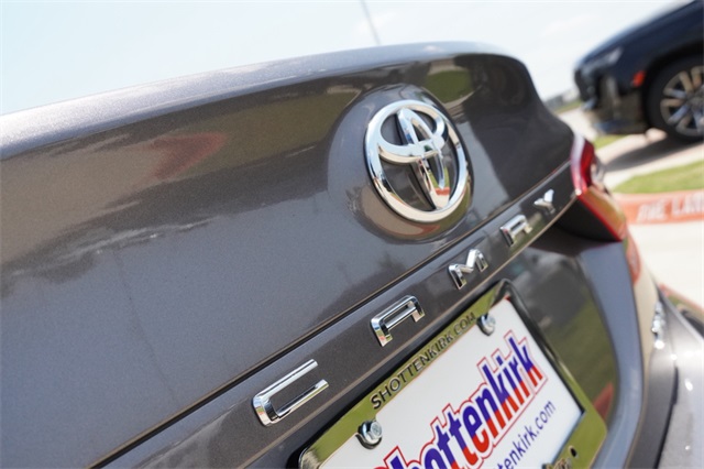 2021 Toyota Camry XLE photo 10