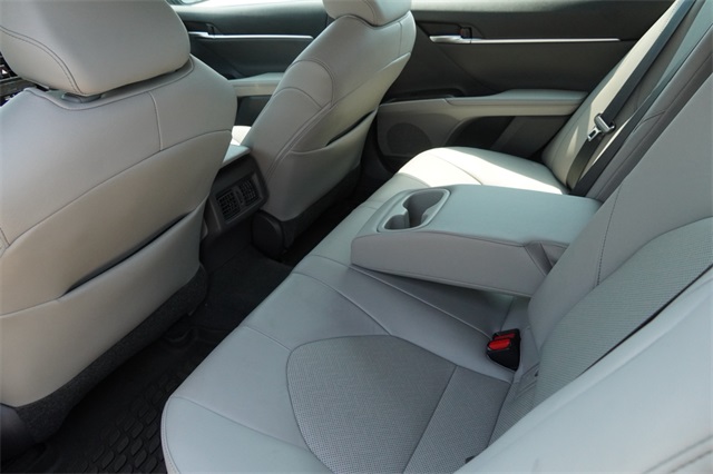 2021 Toyota Camry XLE photo 11