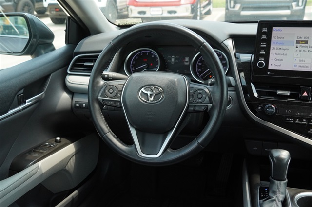 2021 Toyota Camry XLE photo 14