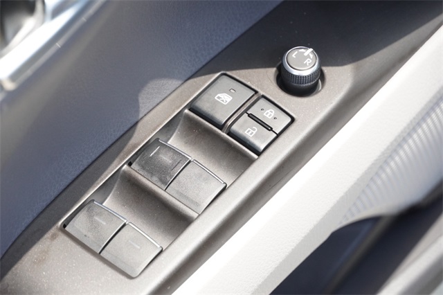 2021 Toyota Camry XLE photo 19