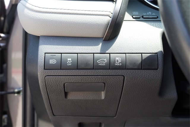2021 Toyota Camry XLE photo 20
