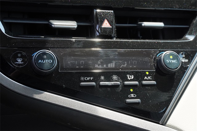2021 Toyota Camry XLE photo 23