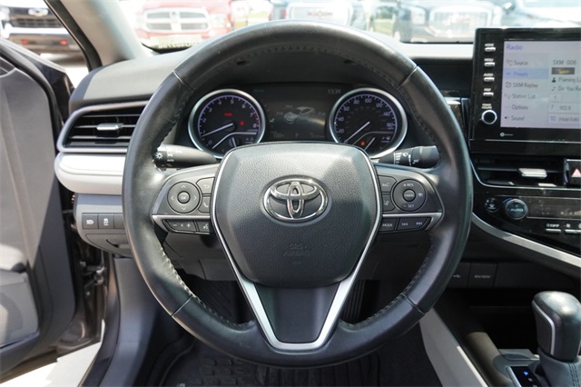 2021 Toyota Camry XLE photo 25