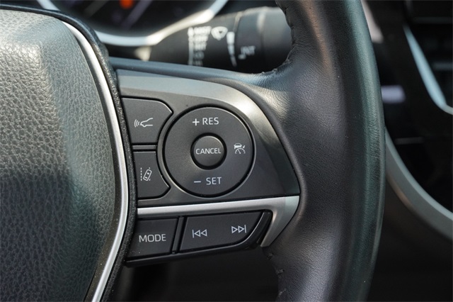 2021 Toyota Camry XLE photo 26