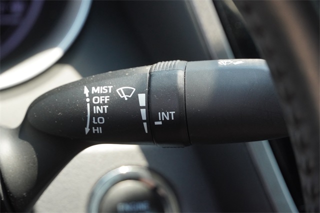 2021 Toyota Camry XLE photo 28