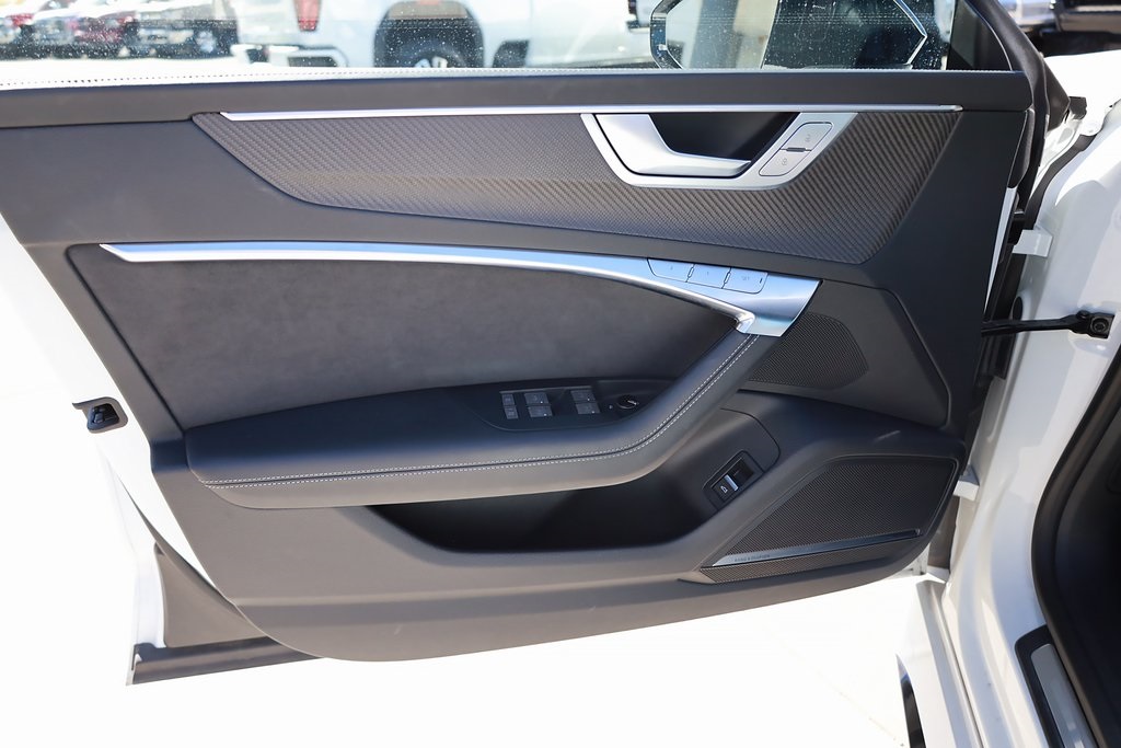 2022 Audi RS 7 Base photo 3