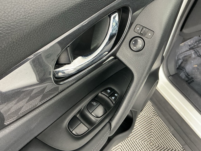 used 2018 Nissan Rogue car, priced at $11,533