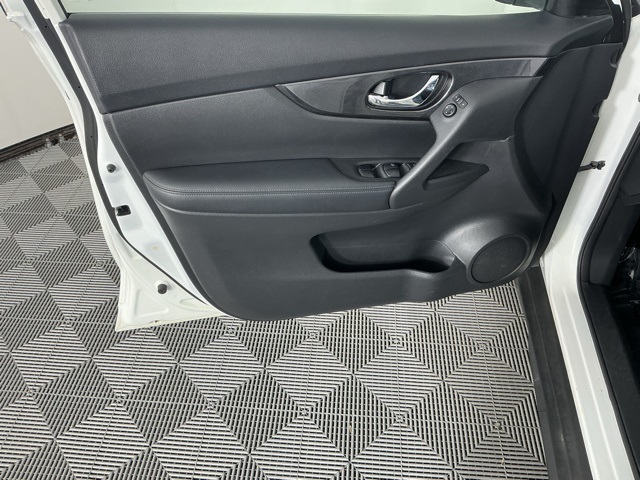 used 2018 Nissan Rogue car, priced at $11,533