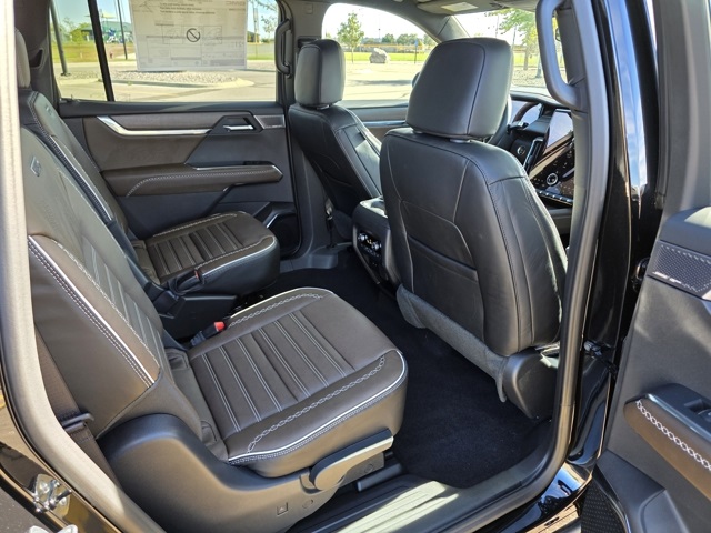 2026 GMC Acadia Denali Ultimate AWD