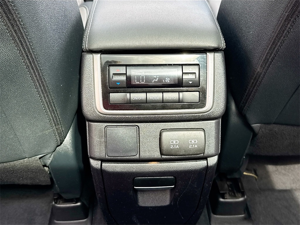 2022 Subaru Ascent Onyx Edition photo 20