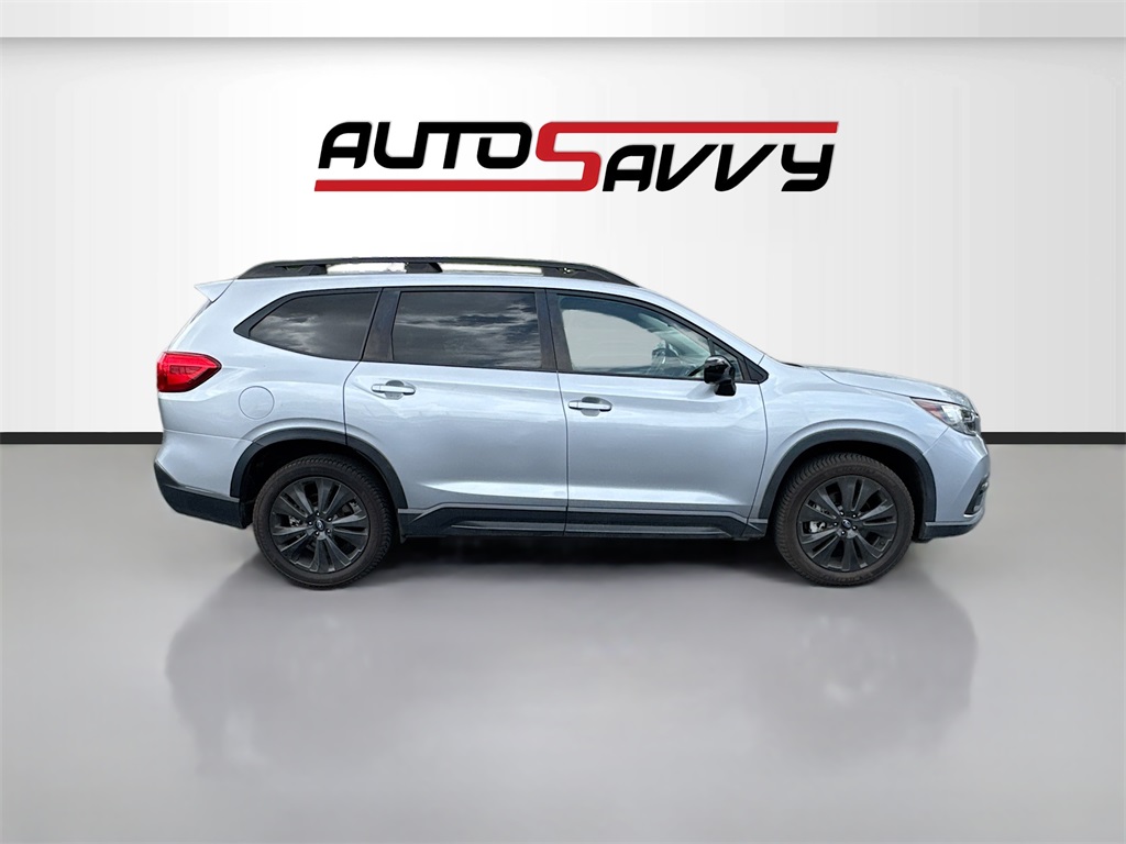 2022 Subaru Ascent Onyx Edition photo 3