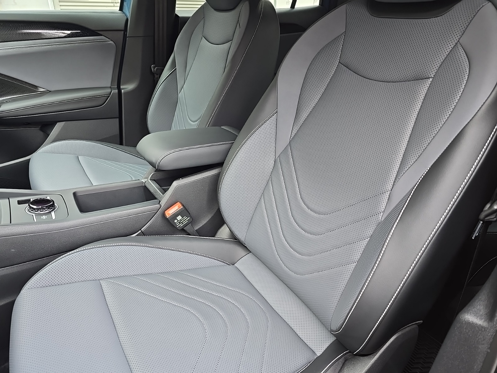 new 2026 Volkswagen Tiguan car, priced at $39,292