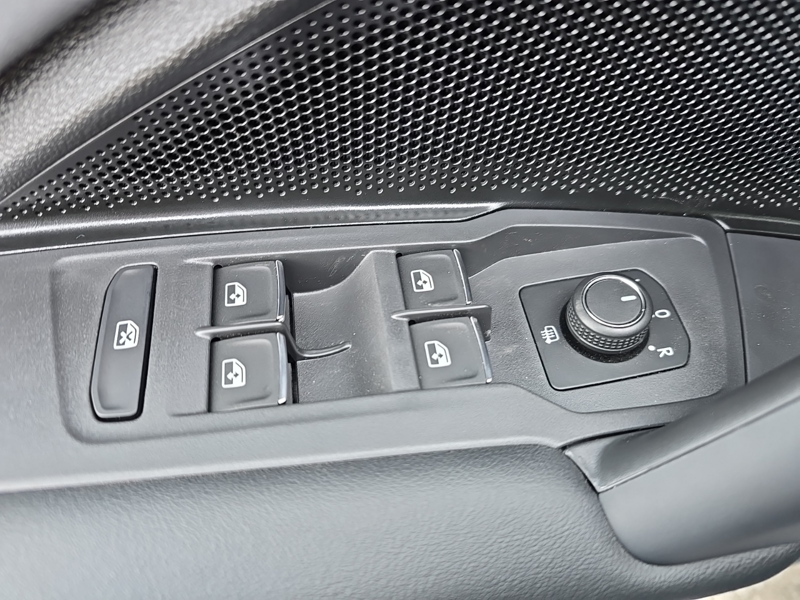 new 2026 Volkswagen Tiguan car, priced at $39,292