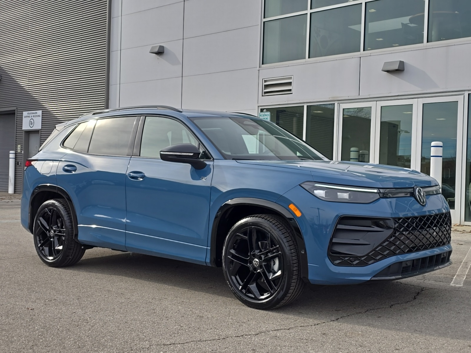 new 2026 Volkswagen Tiguan car, priced at $39,292