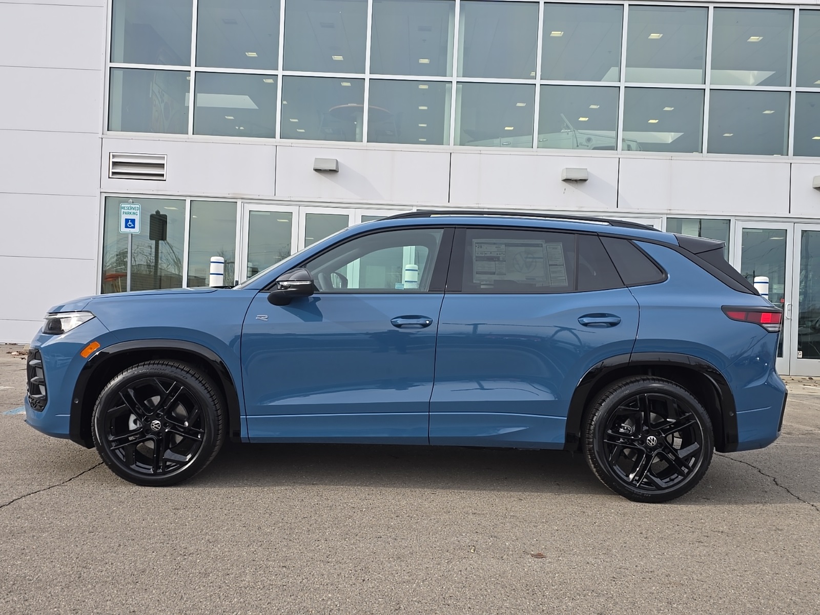 new 2026 Volkswagen Tiguan car, priced at $39,292