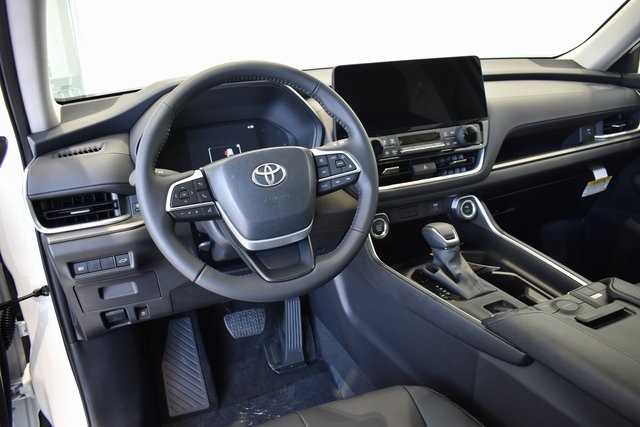 2026 Toyota Grand Highlander XLE photo 4