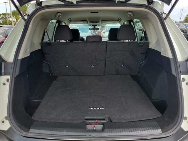 2023 Pearl White Tricoat Nissan Rogue SV FWD SUV