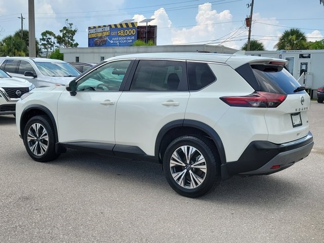 2023 Pearl White Tricoat Nissan Rogue SV FWD SUV
