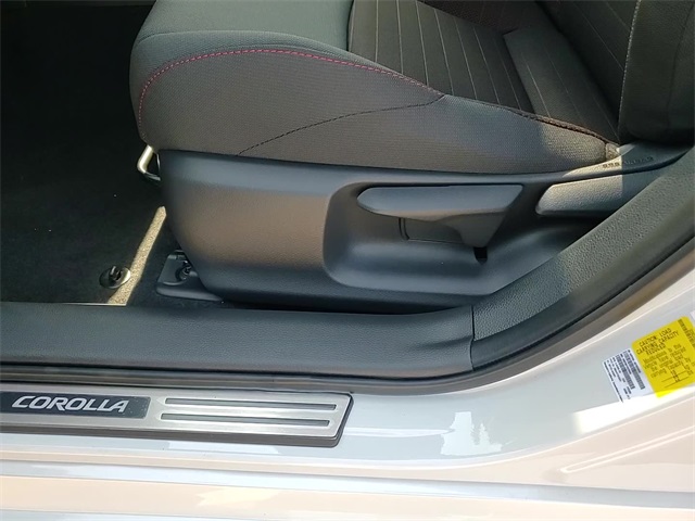 2025 Toyota Corolla Hybrid SE photo 12