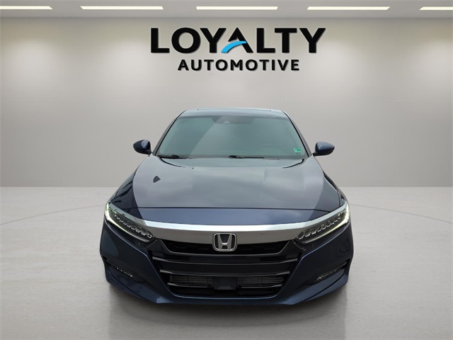 2018 Honda Accord Touring photo 3