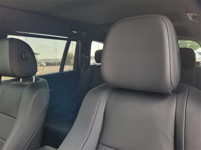 new 2025 Mercedes-Benz GLS car, priced at $101,275