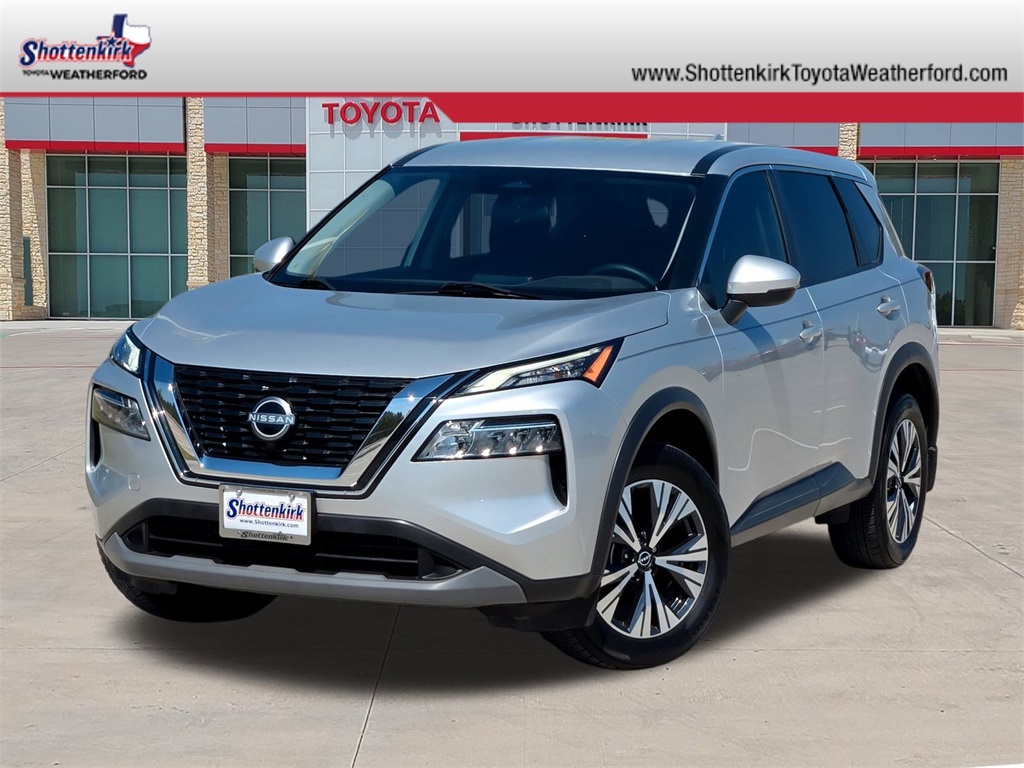 2022 Nissan Rogue SV's photo