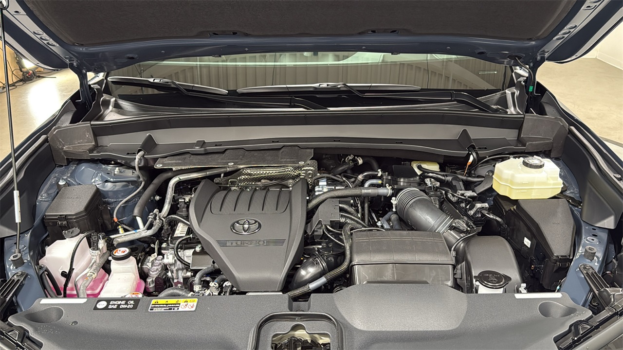 2026 Toyota Grand Highlander Hybrid MAX Platinum photo 23