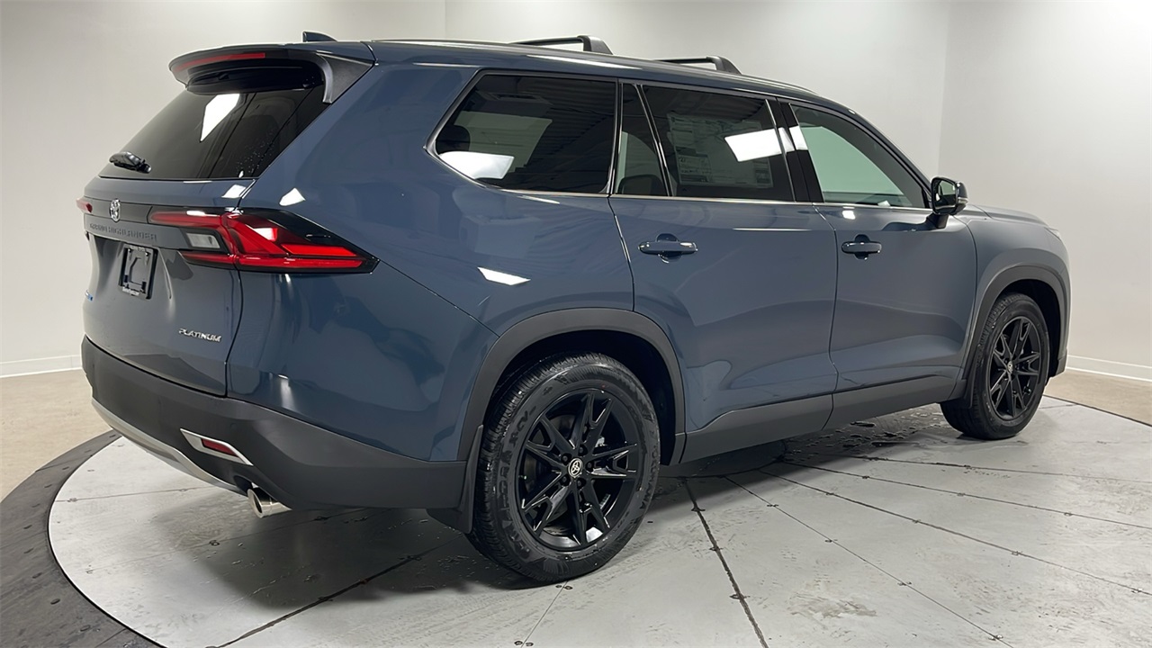 2026 Toyota Grand Highlander Hybrid MAX Platinum photo 3