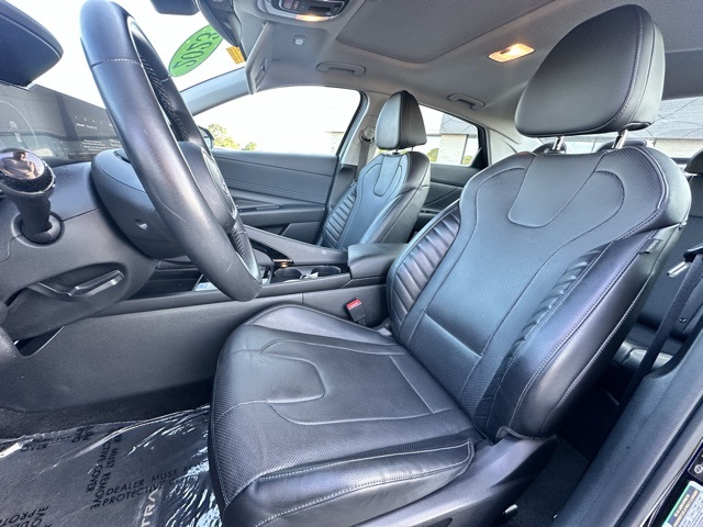 2023 Onyx Black Hyundai Elantra Limited FWD Sedan