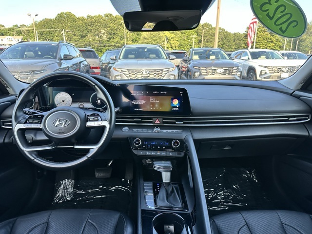 2023 Onyx Black Hyundai Elantra Limited FWD Sedan